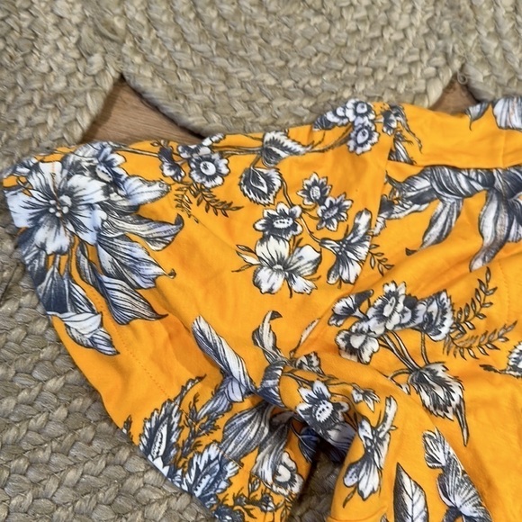 Ann Taylor Tropical Toile Flutter Sleeve Wrap Dress size 6P - Picture 4 of 5